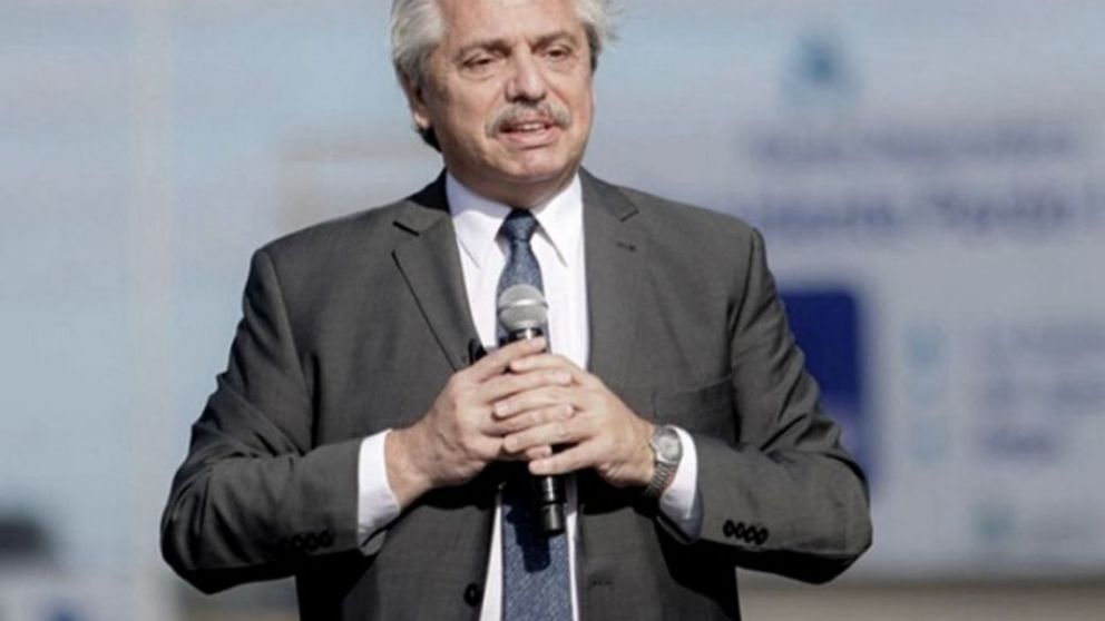 El Presidente inaugura obras de renovaci�n de la estaci�n de tren La Plata
