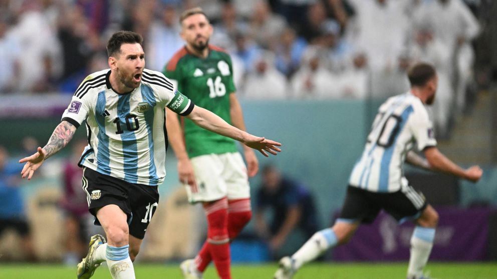 Lionel Messi celebra el gol y desahogo de Argentina ante México