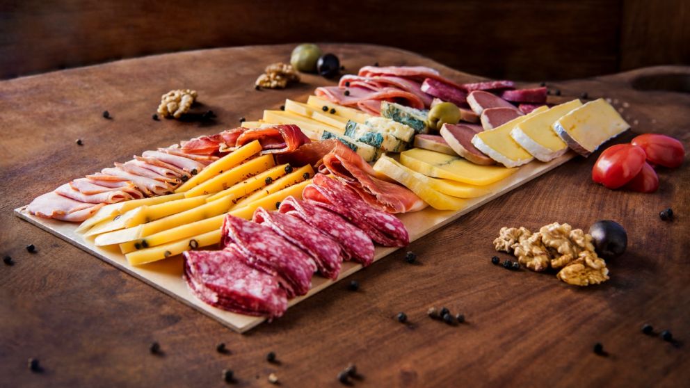 Para los argentinos, una picada es un motivo de encuentro