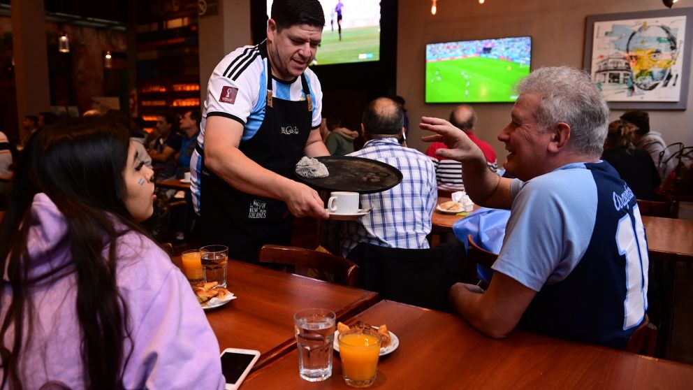 El consumo y el mundial: un empate técnico