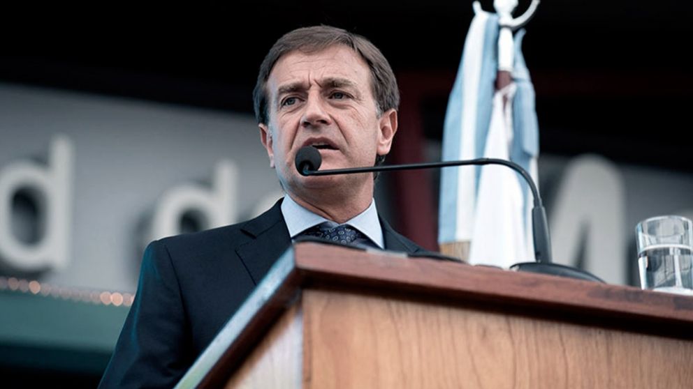 Mendoza accede a créditos para pagar una gran deuda: la falta de obras