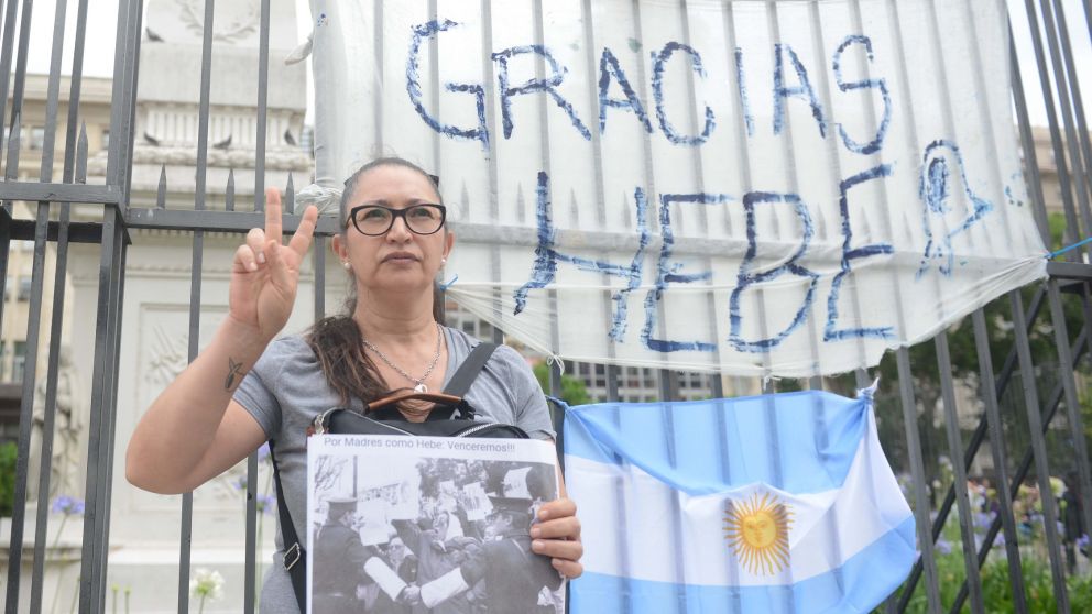 "Gracias Hebe", el mensaje de la gente en la ronda que se hizo este domingo. Foto: Hern�n Nersesian/Grupo Cr�nica