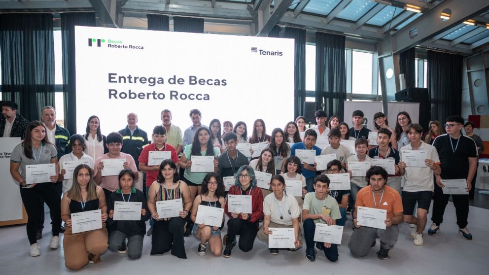 Jóvenes estudiantes recibieron becas de Techint