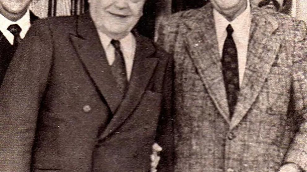 A dos días de volver a la Argentina, el 19 de noviembre de 1972, en la residencia de Gaspar Campos, Perón y Balbín se dieron el histórico abrazo