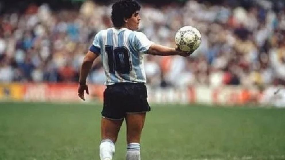 Vendieron la pelota Azteca del Mundial México '86 con la que Maradona convirtió el segundo gol a los ingleses