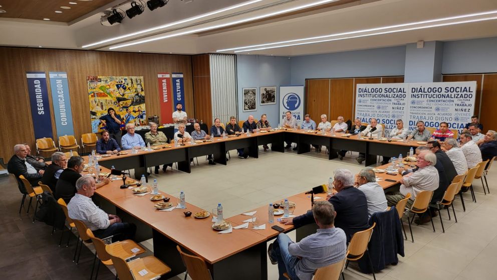 Luego del lanzamiento del foro lanzado por la mesa chica cegetista en Obras hubo reunión en la Uocra