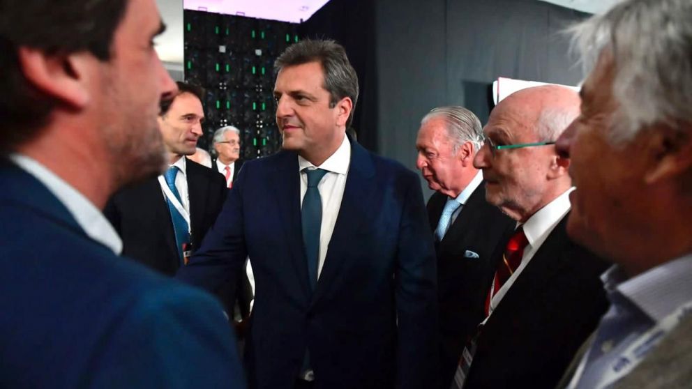 Reducen vencimientos en $931.000 millones con una participación superior al 61% en bonos elegibles