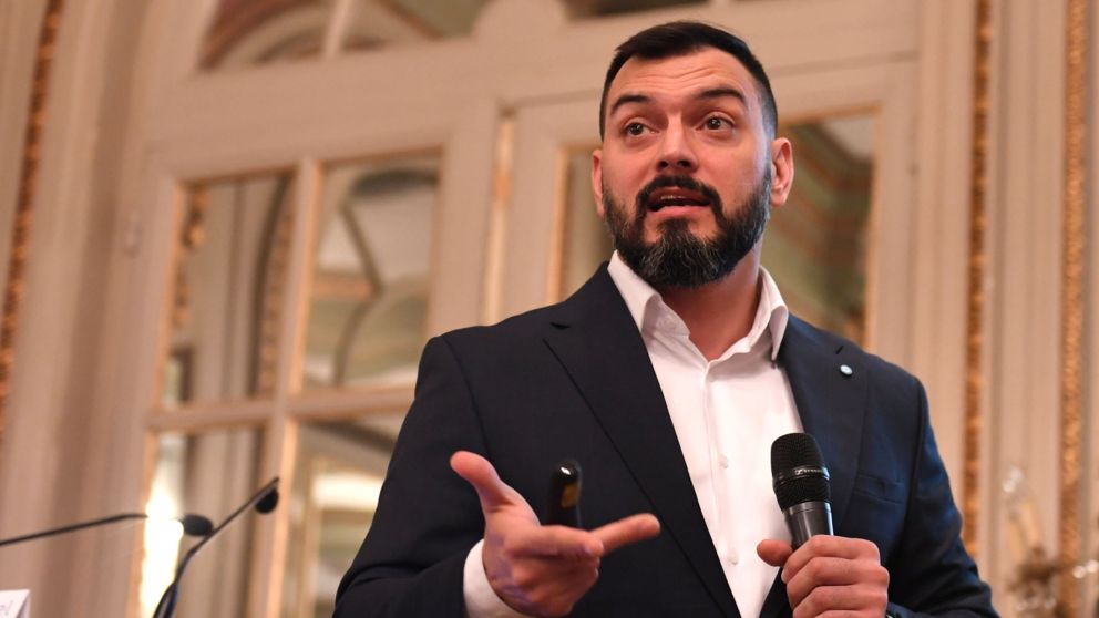 �lvarez Agis pidi� una refinanciaci�n de la deuda del FMI