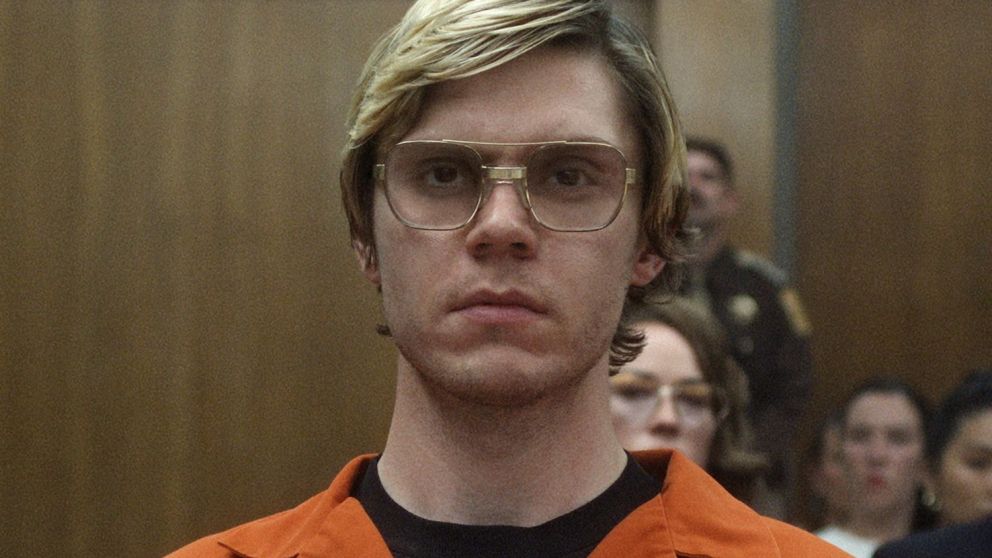 No es el primer sitio que toma cartas en el asunto respecto a los disfraces de Jeffrey Dahmer