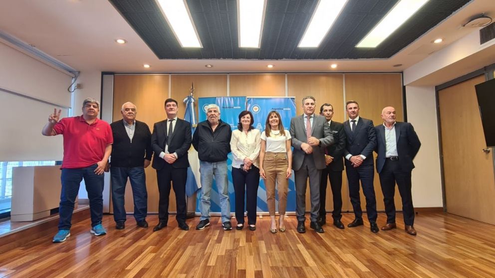 Final de la quinta audiencia de la discusión salarial de Camioneros, acuerdo, alivio y recordatorios