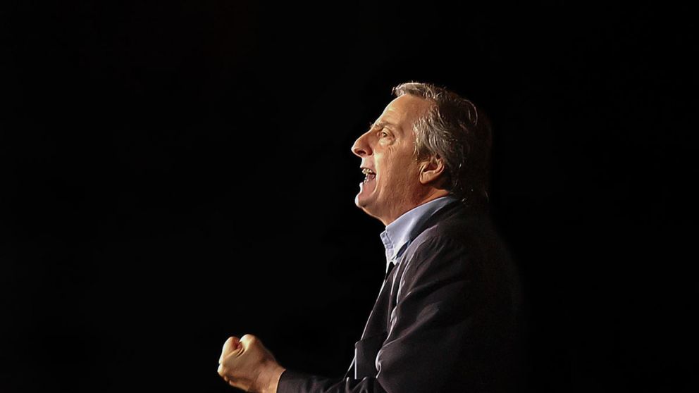 Hace 10 años la repentina muerte del expresidente Nestor Kirchner conmocionaba a la política nacional y regional