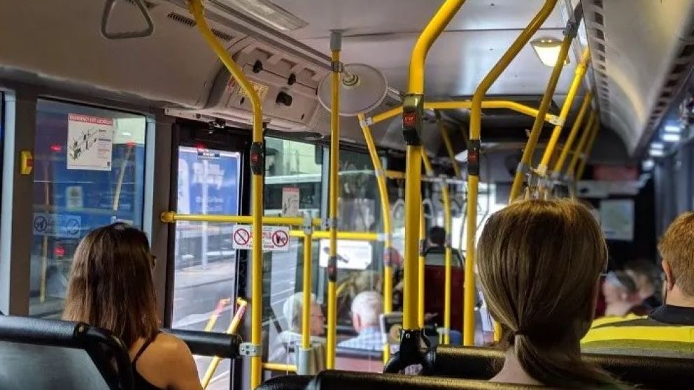 Líneas de colectivo del AMBA avanzan con un paro este jueves 9 de abril.