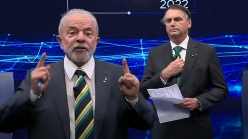Post debate con Lula, Bolsonaro volvió a cuestionar el voto electrónico