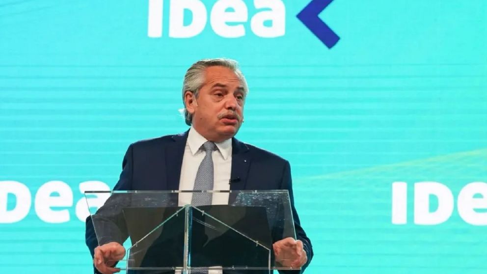 Alberto Fernández se dirigió a los empresarios en el cierre del coloquio IDEA