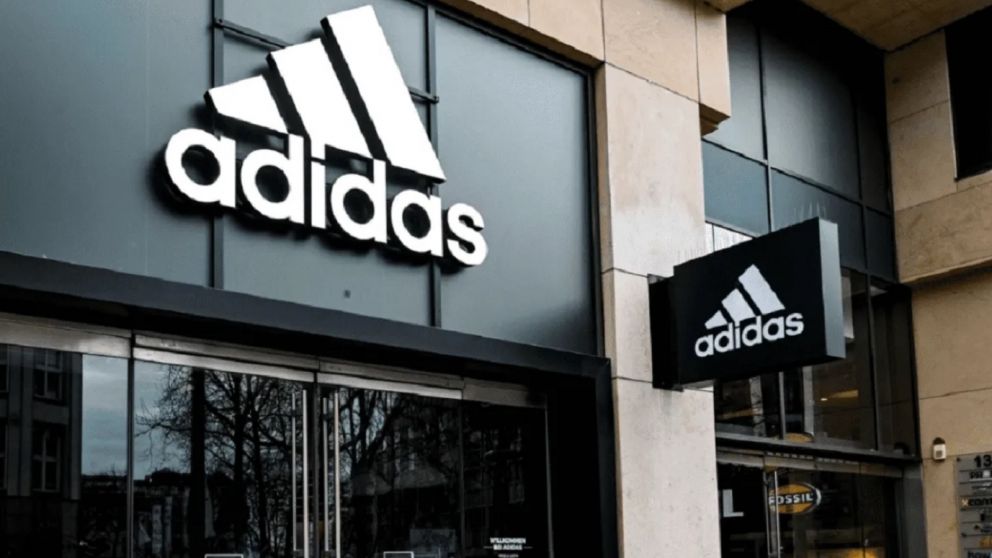 Búsqueda laboral de Adidas