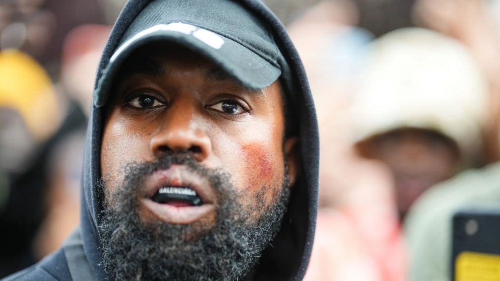 Kanye West enfrenta polémicas con más polémica