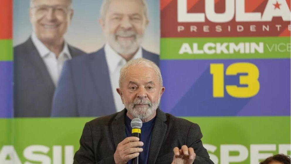 En el escenario más ajustado, Lula se impondría con 53% a 47%