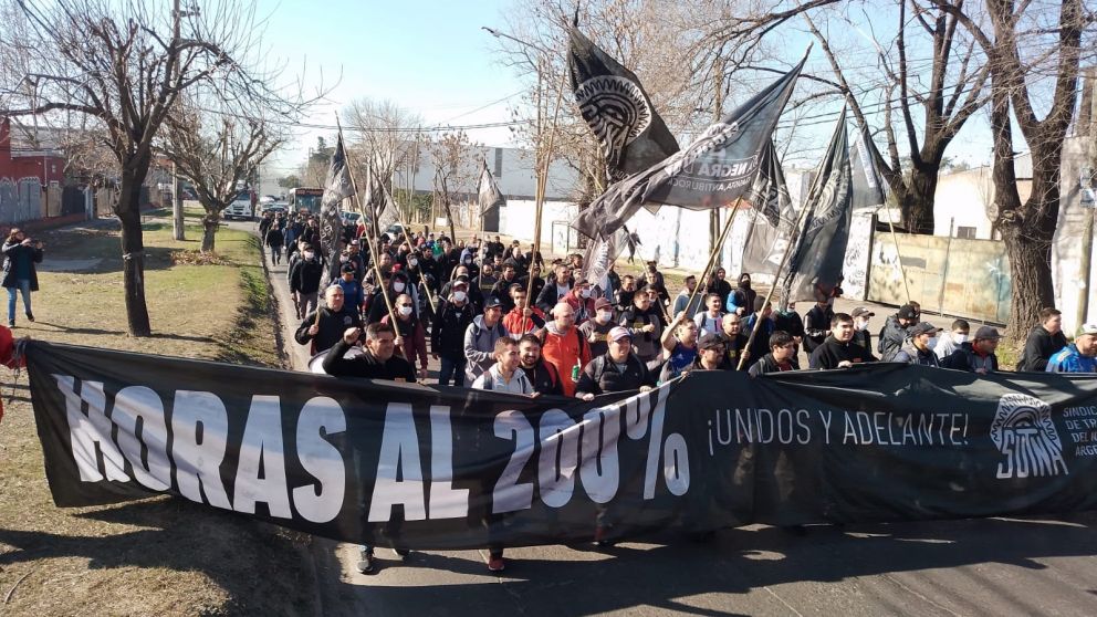 El sindicato apuntó a Pirelli, Fate y Bridgestone de especular con dólares y no acordar la paritaria