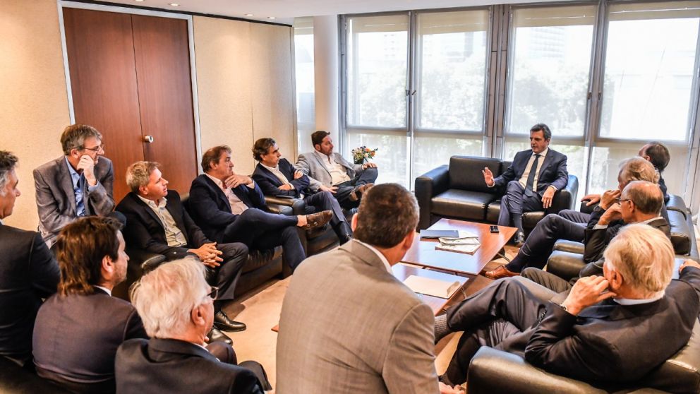 Sergio Massa cerró sus consultas a empresas y arma el dólar Qatar