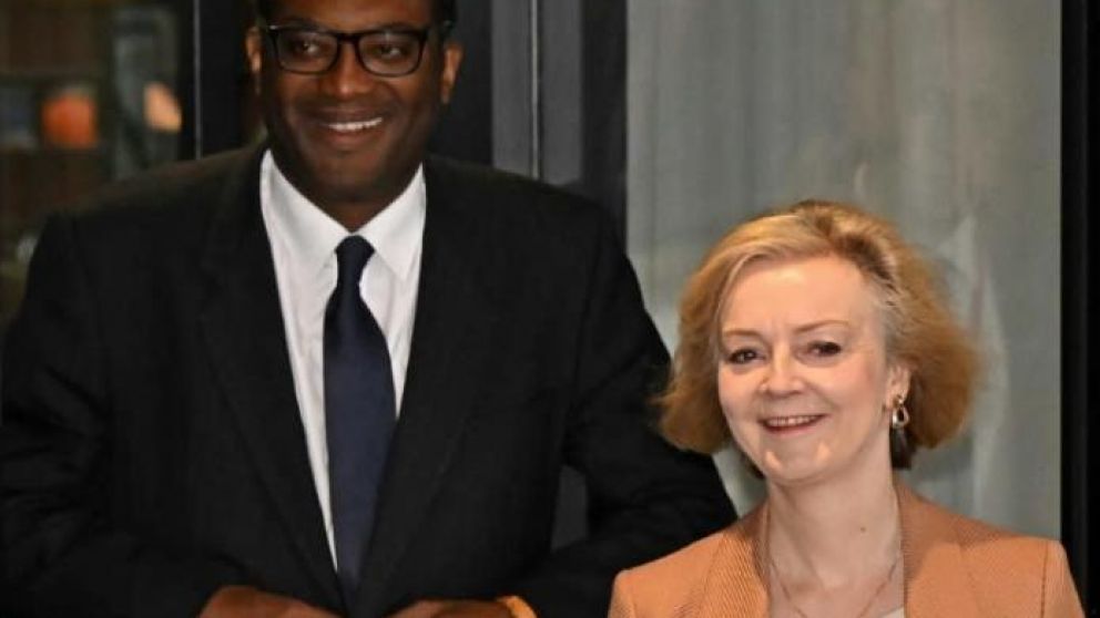 El gobierno brit�nico debi� dejar en el camino el recorte de impuestos para los m�s ricos
