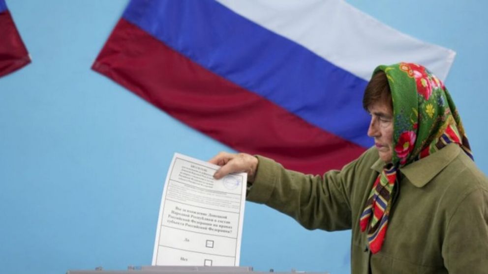 “Está claro que una mayoría aplastante de gente ha apoyado la salida de Ucrania y la unión con Rusia”, señaló el jefe de la administración de Jersón, Vladimir Saldo.