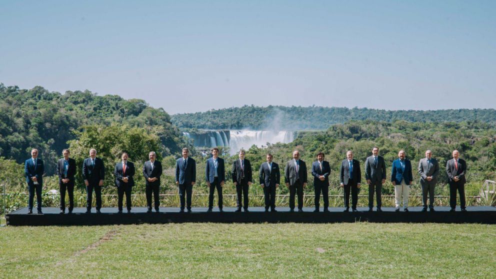 Nueve de los diez gobernadores del Norte Grande, viajan hoy a EEUU en busca de inversiones