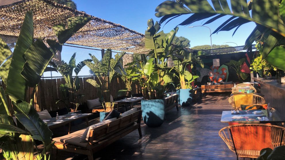 La terraza de Enero, en la costanera