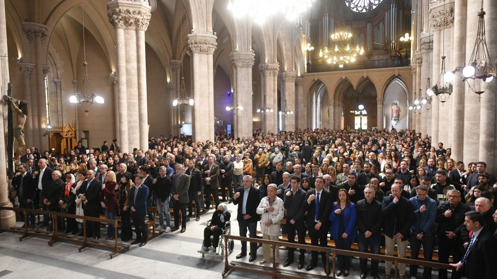 La misa en la histórica basílica, otra muestra expuesta de divisiones gremiales