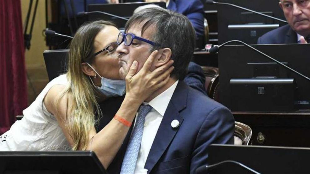 Esteban Bullrich fue sometido a una “traqueotomía percutánea” y se encuentra estable