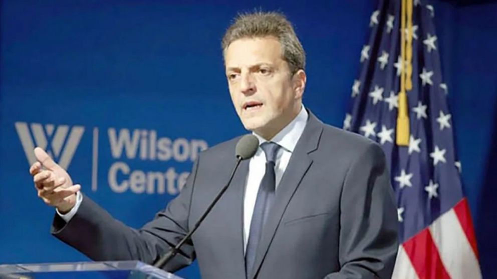 Sergio Massa viaja a Estados Unidos en busca del apoyo del FMI e inversiones