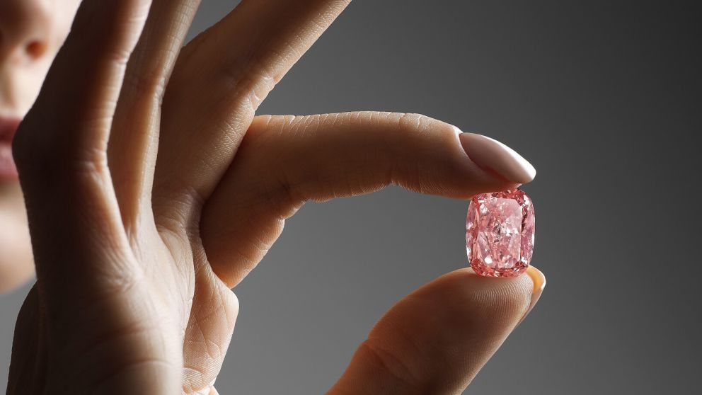 El diamante rosa es "una obra de arte de la madre tierra y una maravilla de la naturaleza"