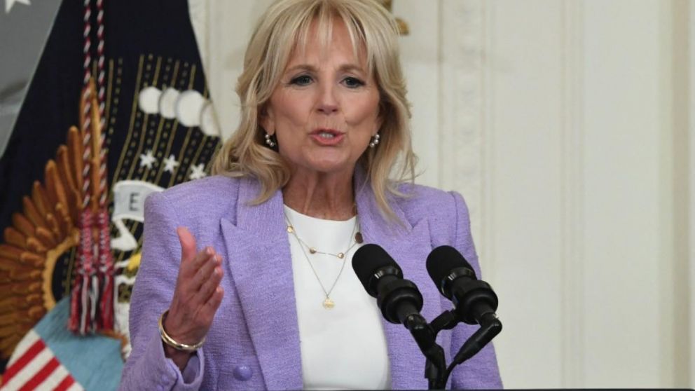 La primera dama, Jill Biden, se reunirá con varios miembros del Gobierno, de agencias de reclutamiento y de federaciones de maestros