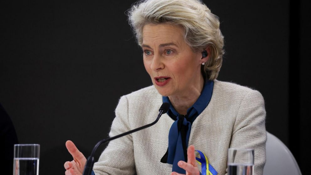 "La era de los combustibles fósiles rusos en Europa se ha acabado" dijo Von der Leyen
