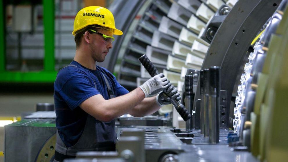 Las cifras indican que la desaceleración de la actividad de la zona euro se agudiza