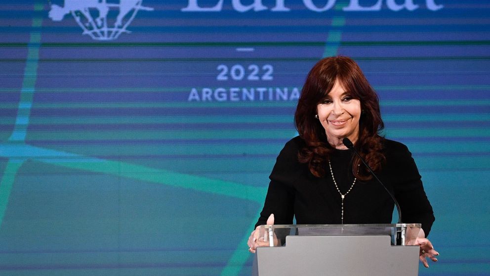 La reacción de Cristina Kirchner: pide declarar mañana en el juicio por la obra pública