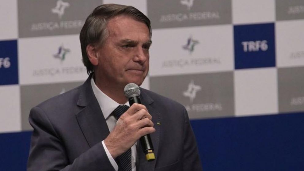 "Respetamos la democracia y nuestra libertad por encima de todo", dijo Bolsonaro