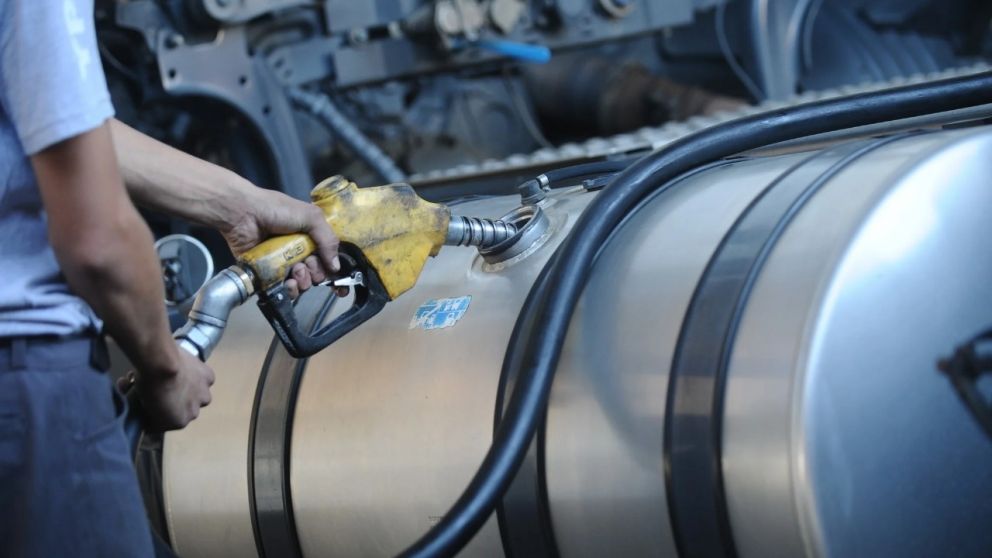 YPF sube desde hoy 7,5% promedio el precio de la nafta y del gasoil