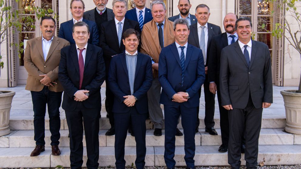 Los gobernadores se reunieron en La Plata y marcaron su agenda