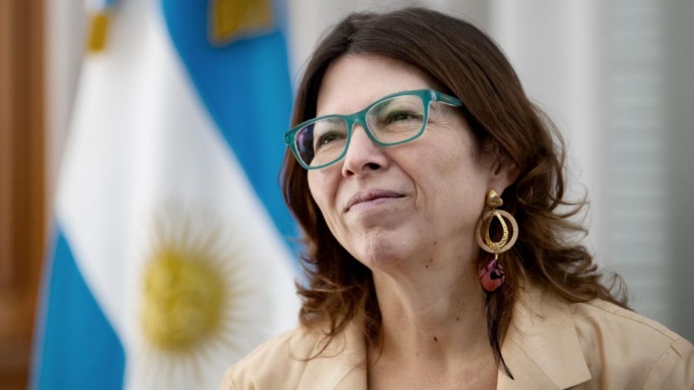 Silvina Batakis design� a tres hombres de su confianza como directores del Banco Naci�n