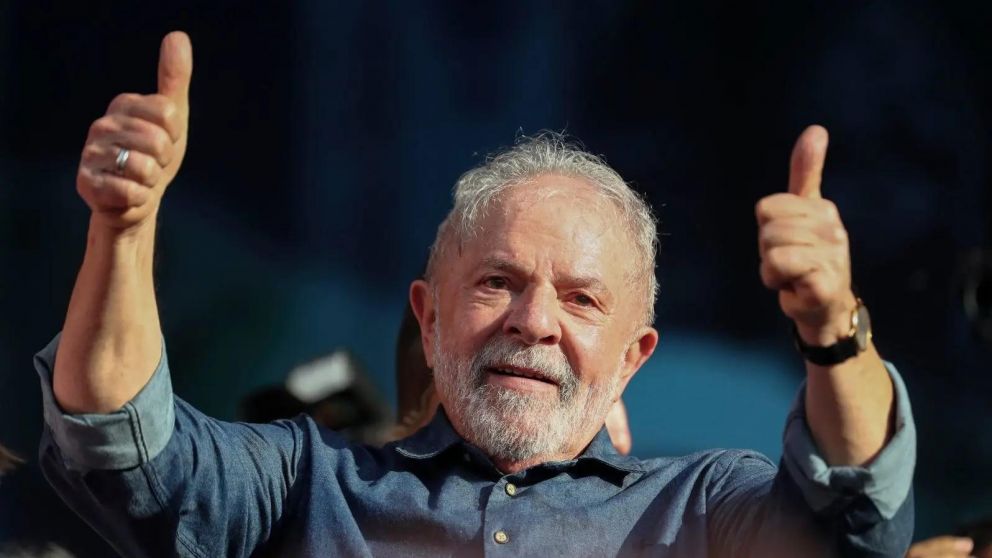 Para una segunda vuelta, Lula aparece con el 51% de la intención de voto