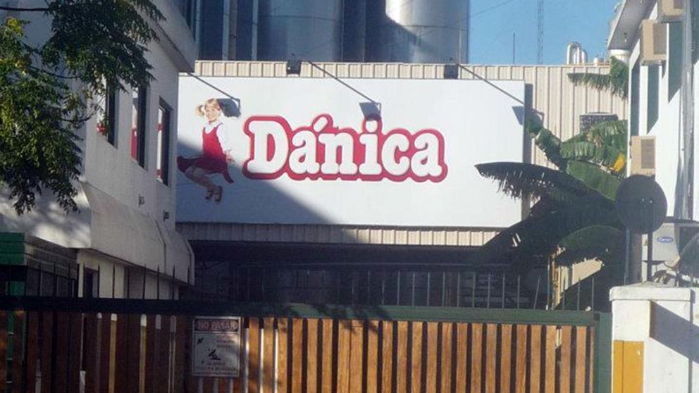 Danica no pudo afrontar las restricciones cambiarias