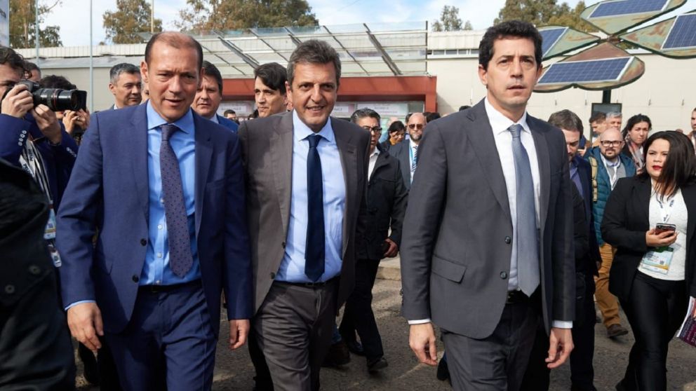 Massa promete d�lares a petroleras para que haya m�s exportaciones