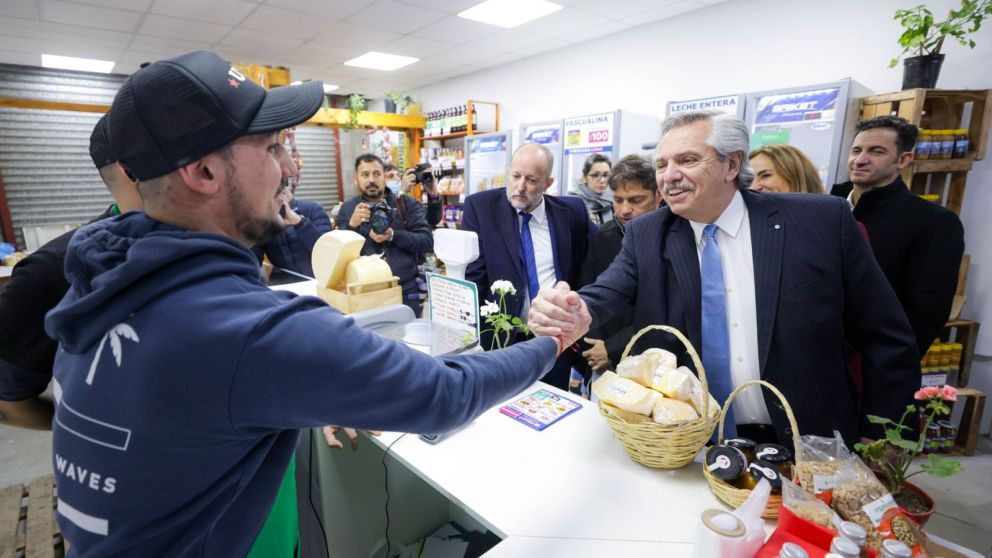El Presidente Alberto Fernández pidió "adecuar los precios a los ingresos de la gente".