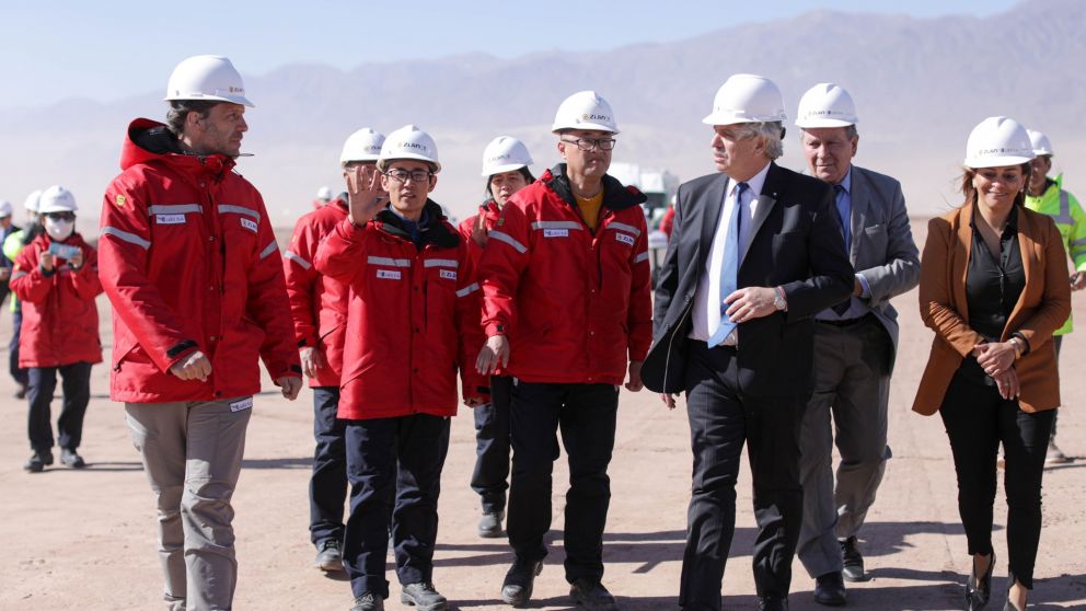 Alberto visitó en Catamarca un proyecto minero litífero