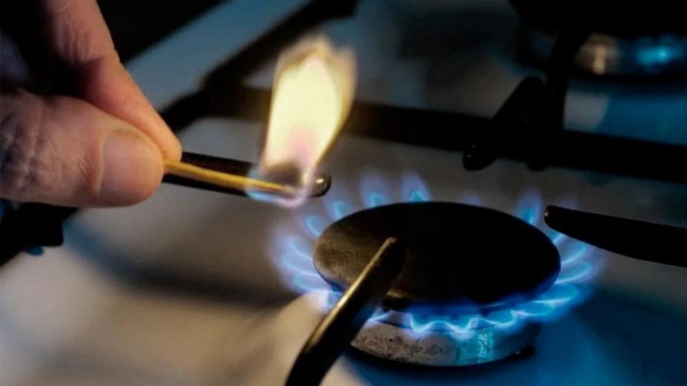 Subsidios de luz y gas y posible compra de dólar ahorro