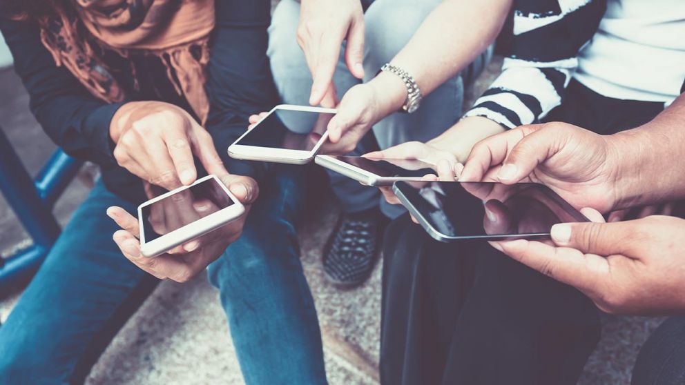 La telefonía celular representa 45% de la facturación del sector de telecomunicaciones