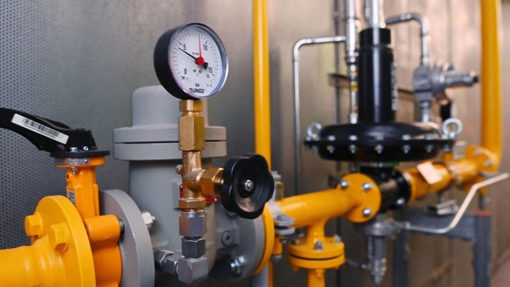 El gigante energético ruso Gazprom disminuyó los suministros al 40% de los niveles habituales,