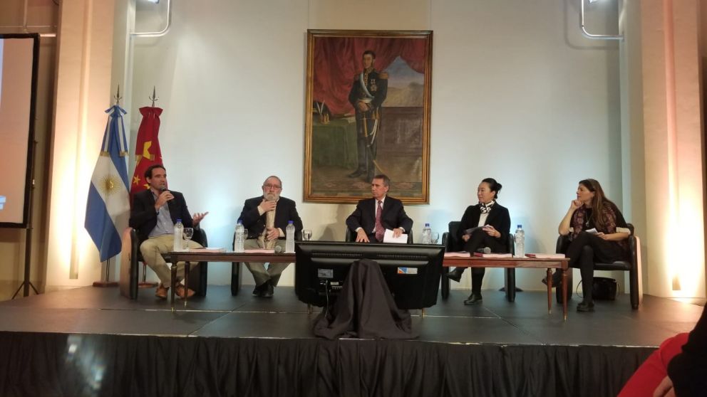 Presentación del Informe de Oportunidades y Negocios con China