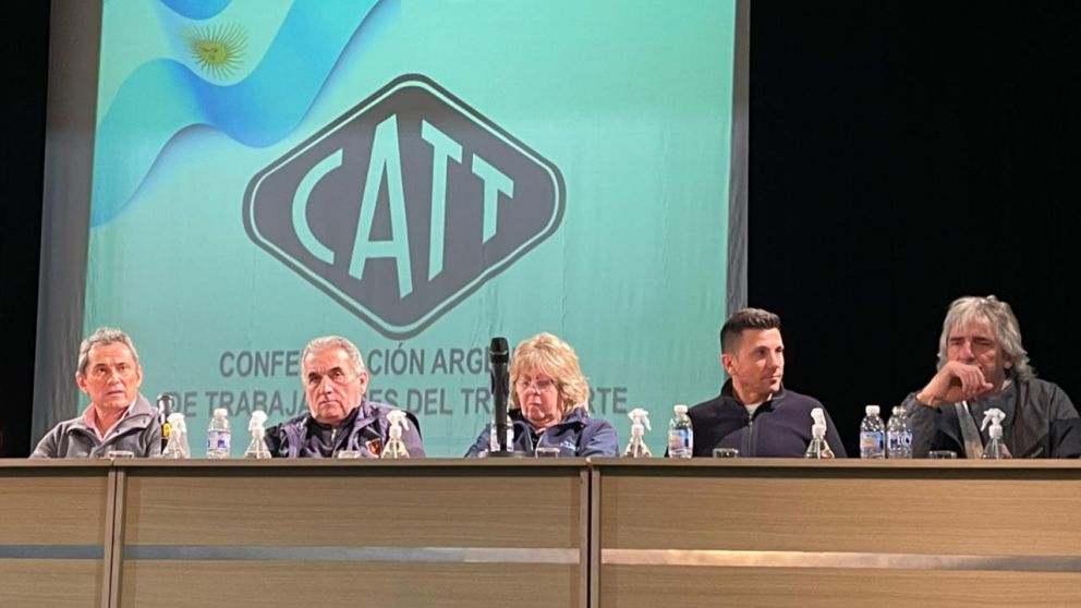 Salarios, inflación y falta de respuestas del ministro de Transporte, la agenda de la CATT