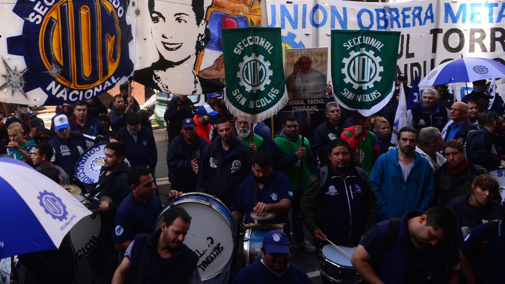 Toda paritaria es política, los metalúrgicos consideran "irresponsable" al sector patronal